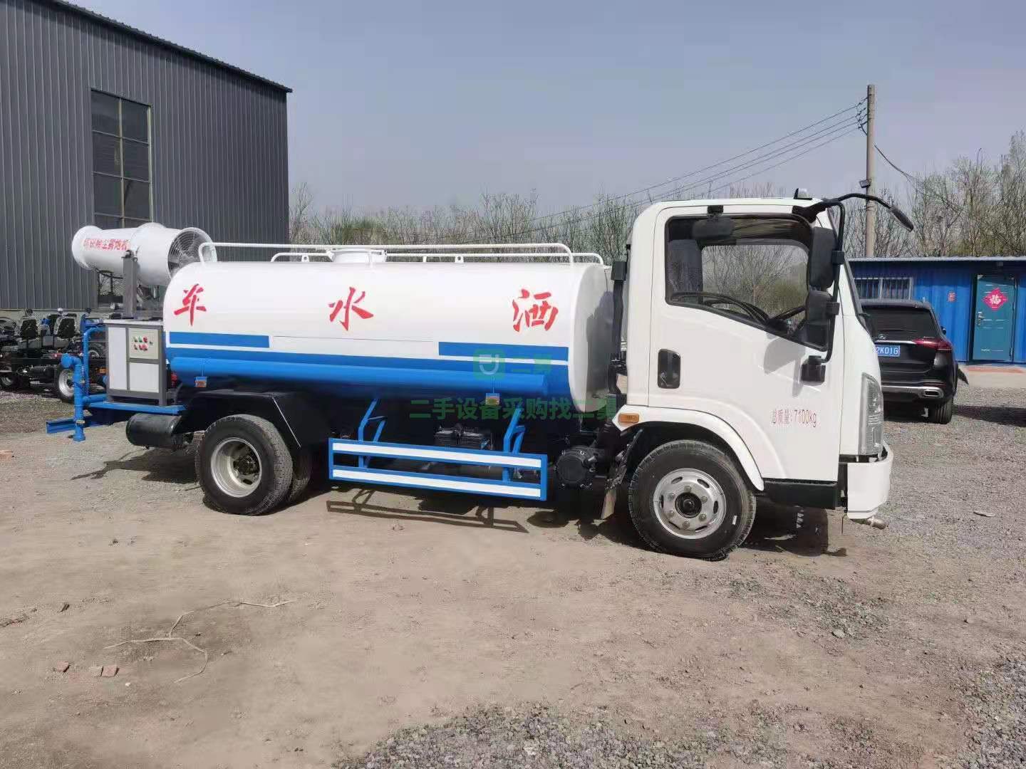 出售一臺東風(fēng)庫存5立方全新灑水車現(xiàn)車銷售