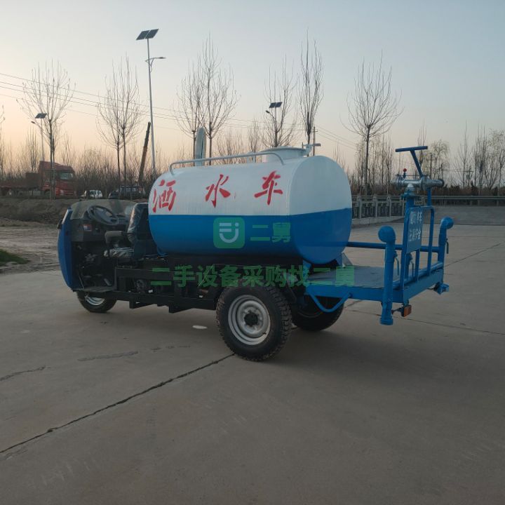 出售五征兩立方18馬力常柴柴油機兩立方灑水車加裝自吸