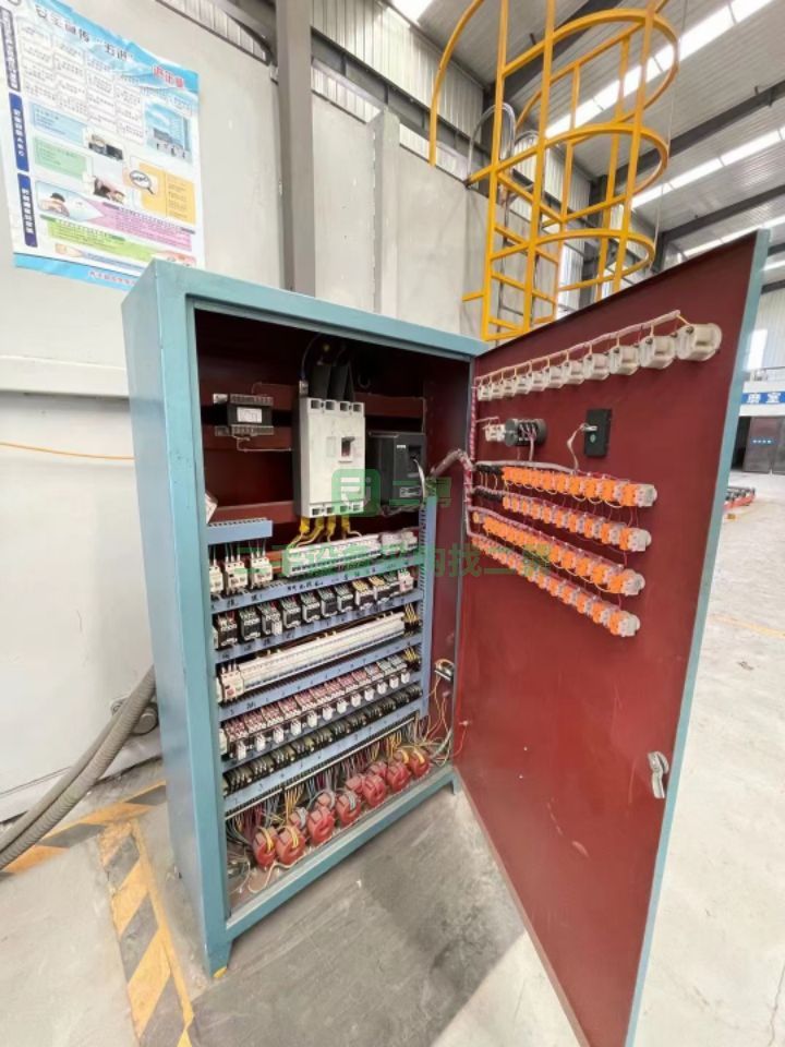 低價(jià)出售二手九成新的山東3030通過式拋丸機(jī)