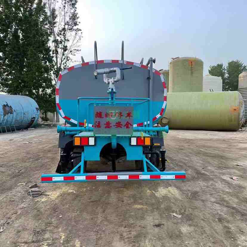 出售二手九成新的東風多利卡8立方洗掃車