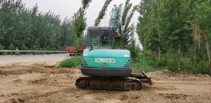 出售二手的九成新的神鋼60挖溝機