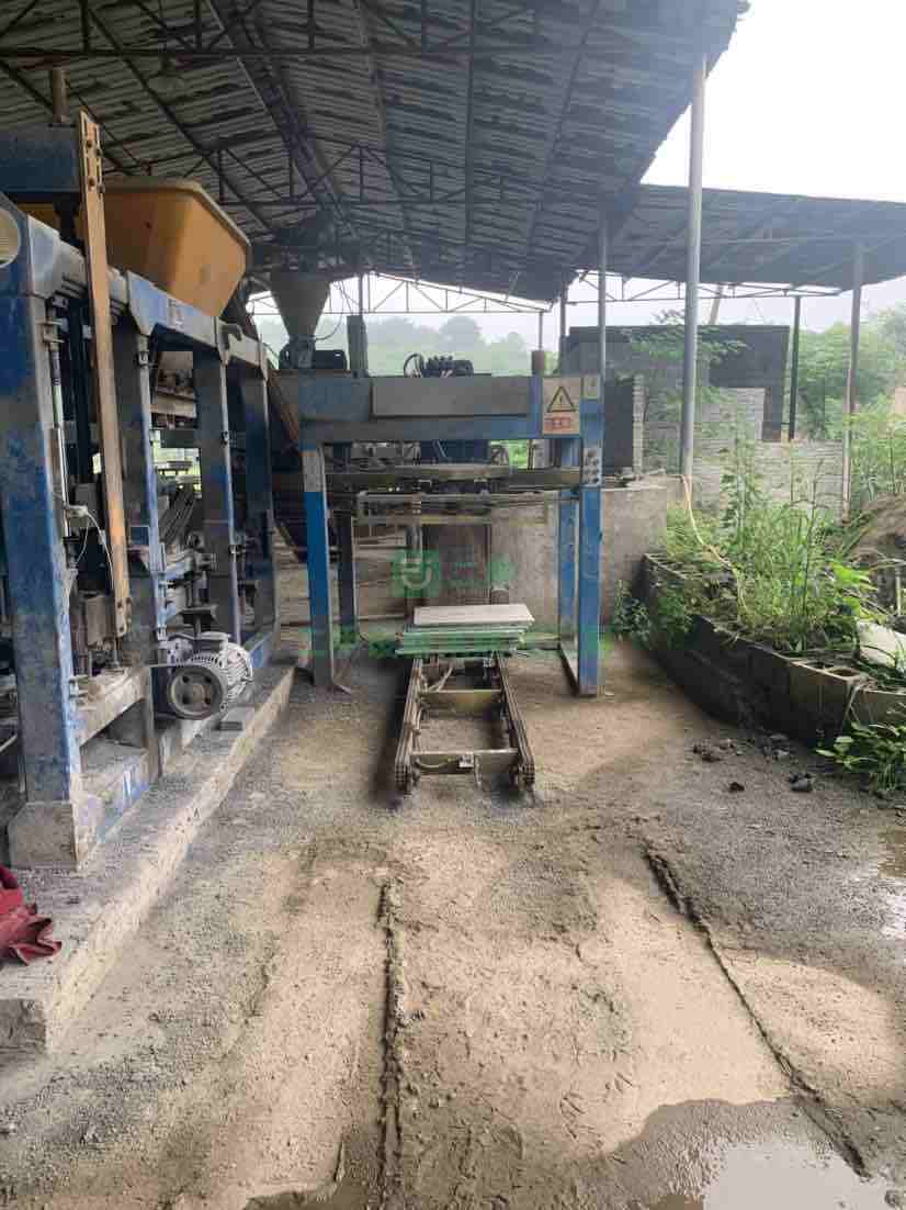江西出售江蘇圓力六型磚機設備一套
