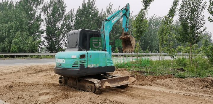 出售二手的九成新的神鋼60挖溝機
