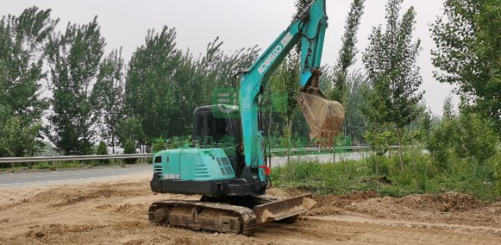 出售二手的九成新的神鋼60挖溝機
