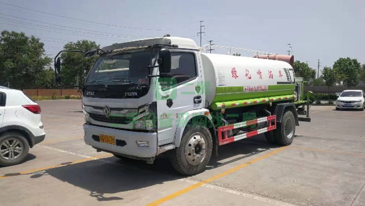 山東出售二手的九成新的東風凱普特10立方霧炮灑水車