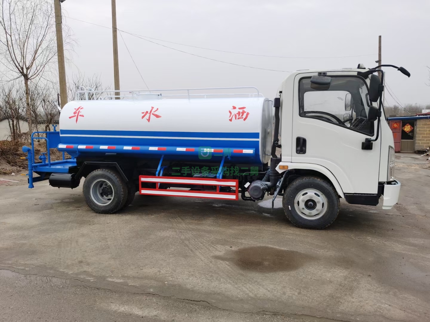 出售一臺庫存全新5立方灑水車  新車品質 二手價格