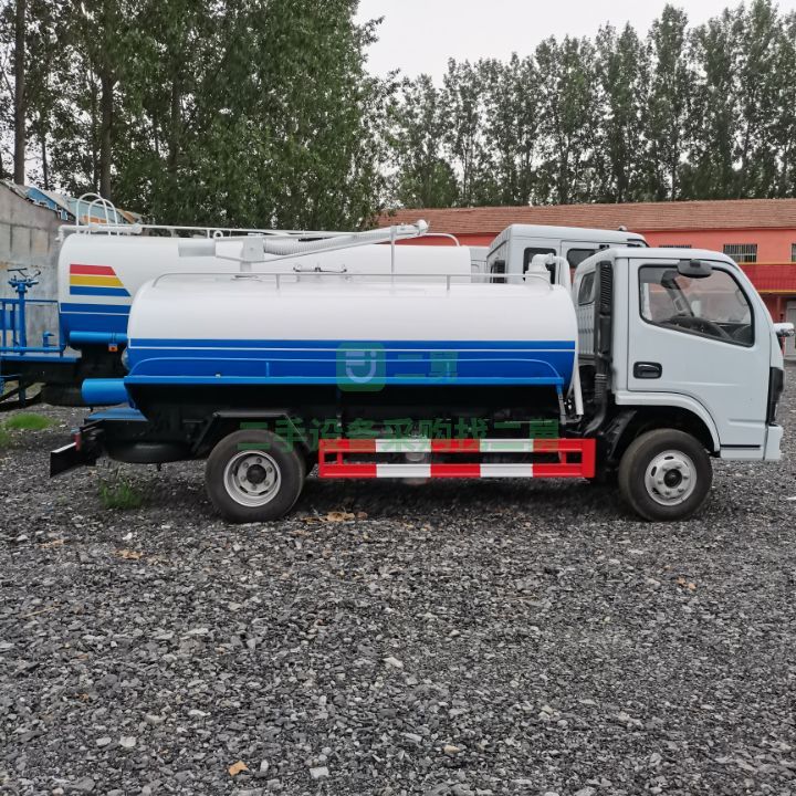 出售二手的東風D6化糞池專用5方吸糞車，養殖場專用吸糞