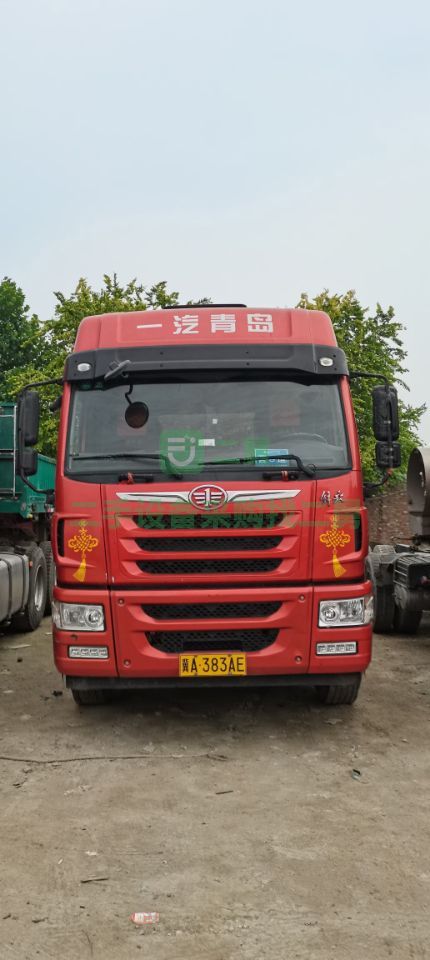 出售17年7月悍V375馬力濰柴雙驅牽引車，車況精品，原版車無磕
