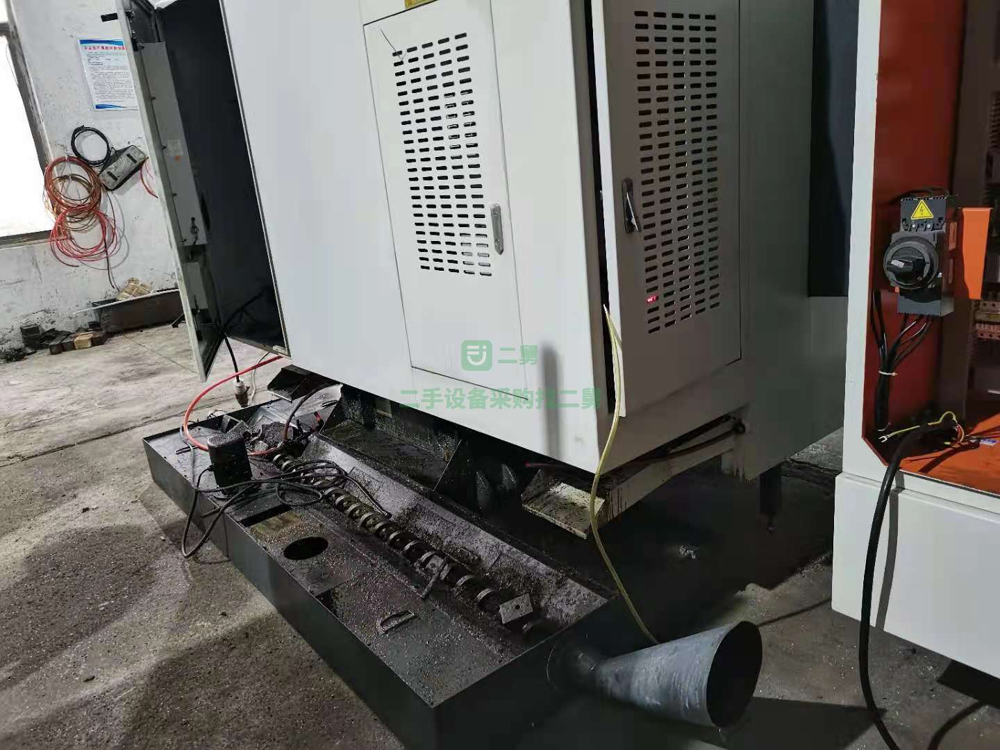 出售二手的2017年堯天850加工中心，三菱M70A系統，三軸線軌