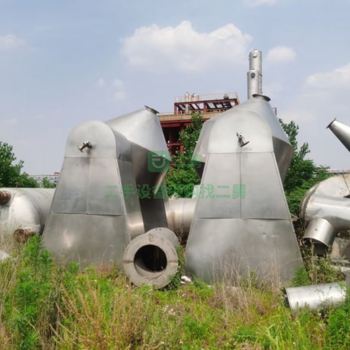 出售二手九成新的3000L不銹鋼雙錐干燥機