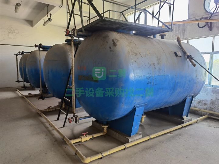 出售二手的九成新的不銹鋼儲罐搪瓷儲罐