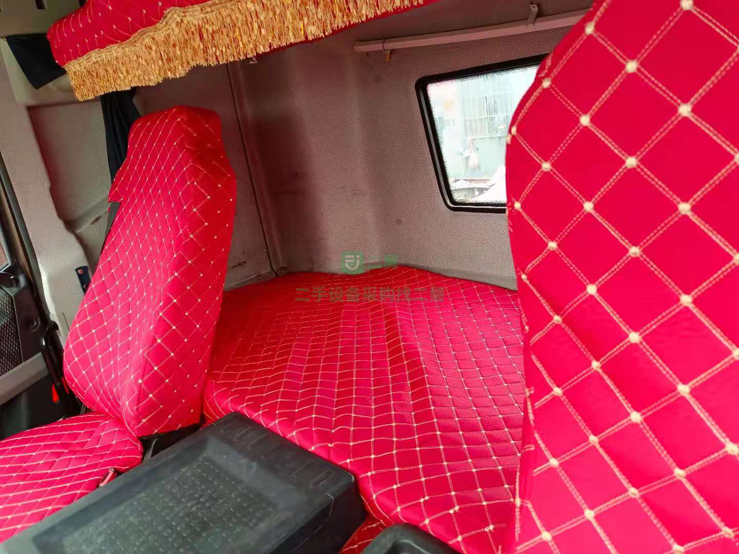 出售2016年6月份解放J6P領航版 460馬力牽引車