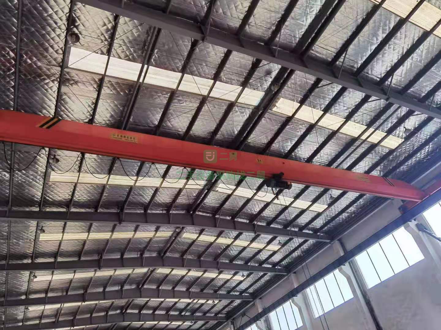 出售一臺9成新的10噸電動單梁橋式起重機，正在拆除，跨度22.5米，河南礦山制造