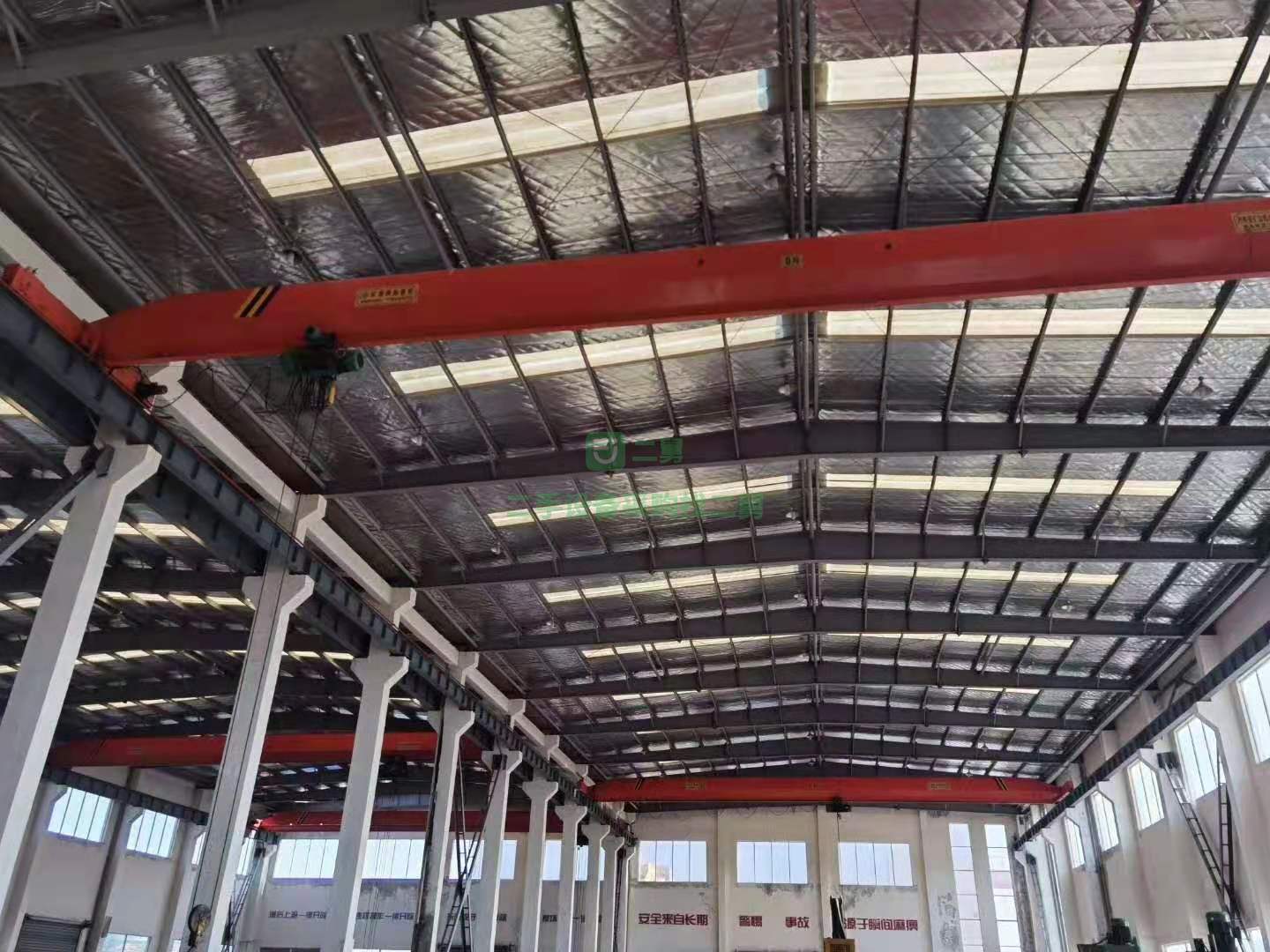 出售一臺9成新的10噸電動單梁橋式起重機，正在拆除，跨度22.5米，河南礦山制造
