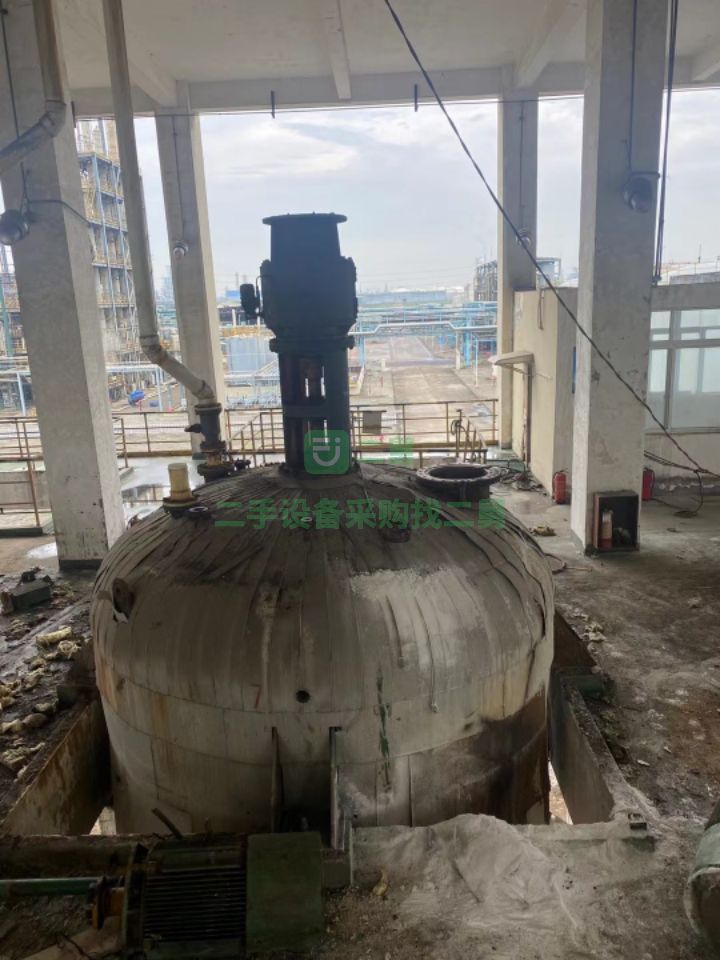 出售57立方高壓鈦材反應(yīng)釜，防暴電機(jī)，全鈦攪拌