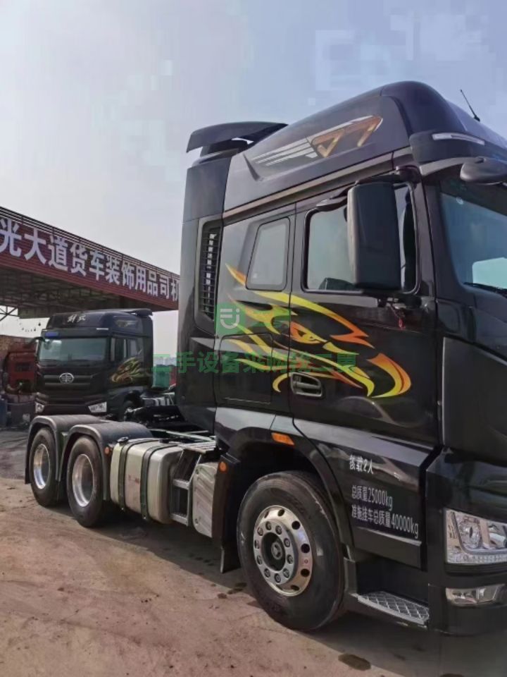 出售一年半解放J7/550馬力牽引車公司收回，實表6萬公里