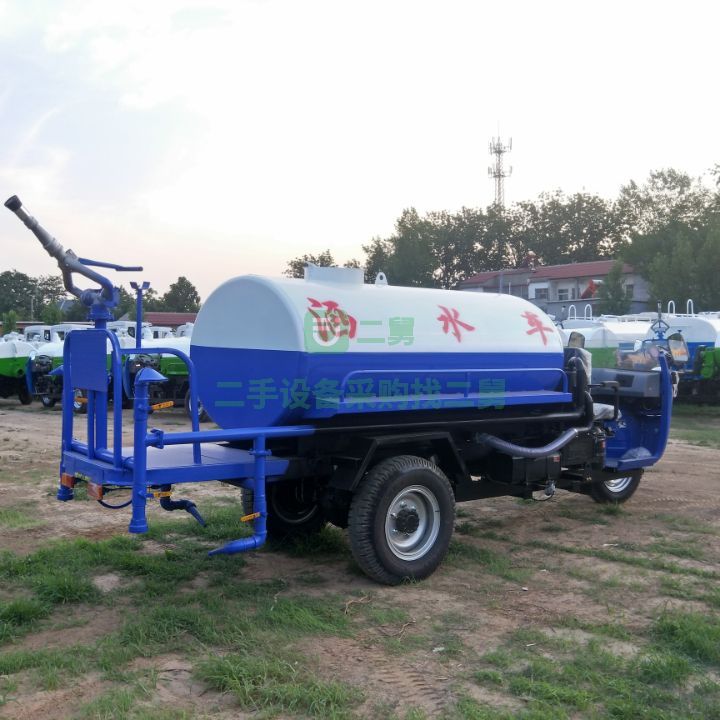 出售21年的福田三輪灑水車