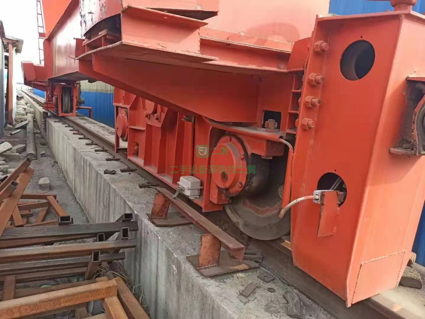 出售二手32噸雙主梁龍門吊，跨度35米，成色見拍