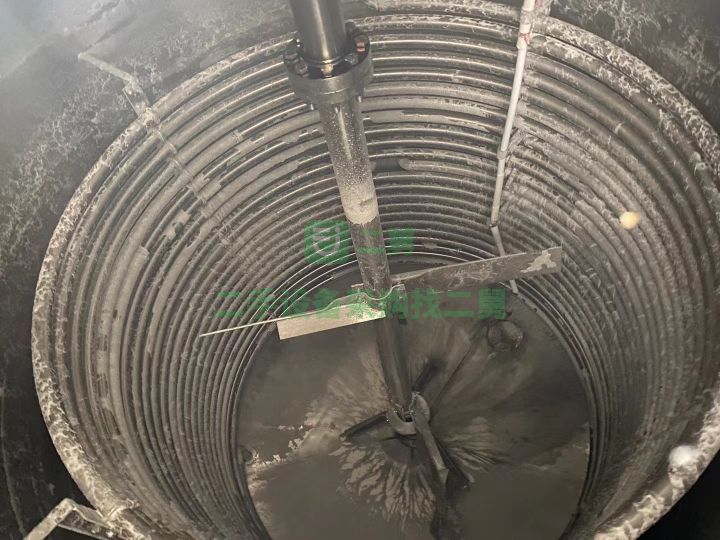 出售57立方高壓鈦材反應(yīng)釜，防暴電機(jī)，全鈦攪拌