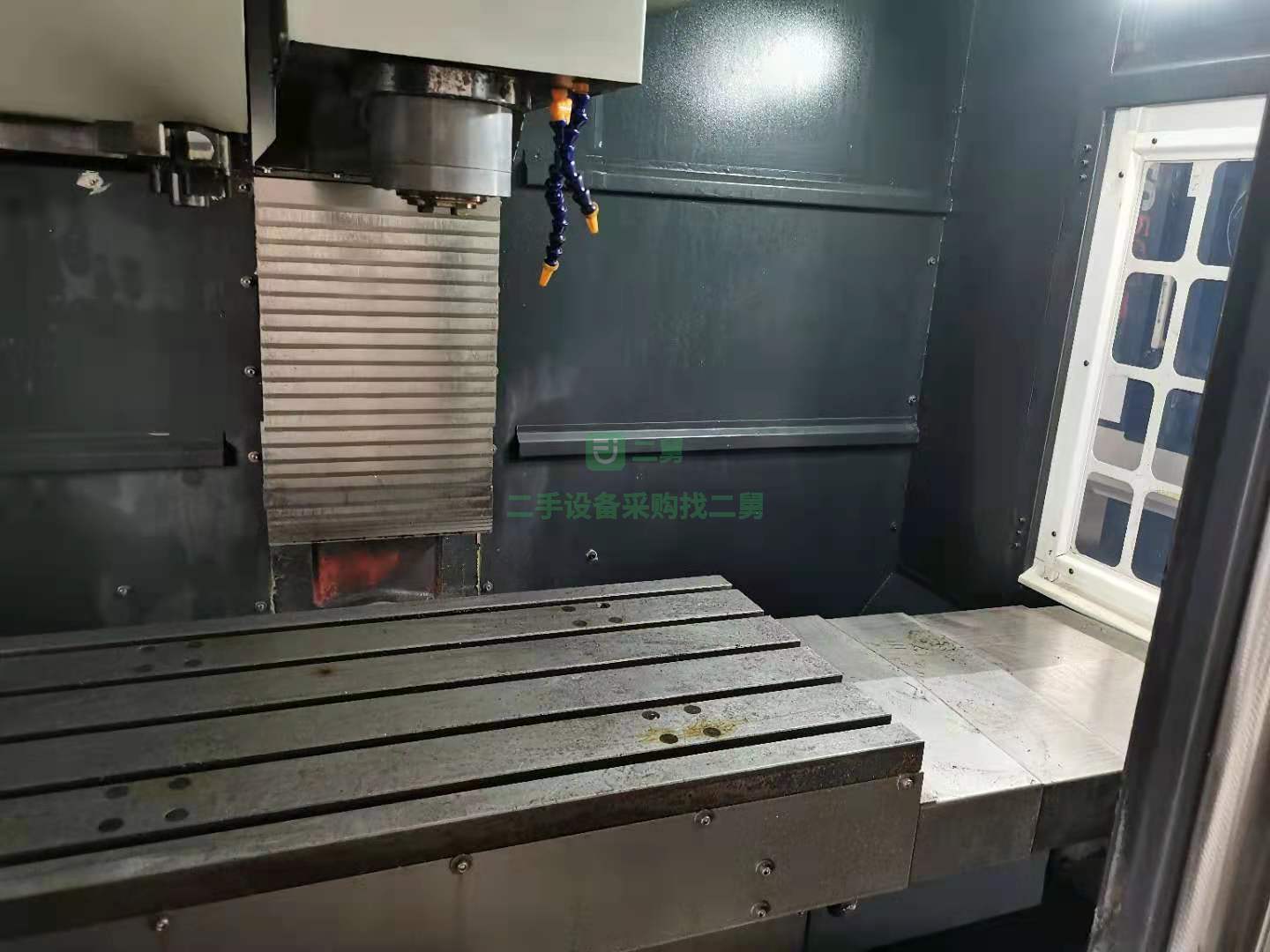 出售二手南京炳德850加工中心，三軸滾柱線軌，三菱M80系統(tǒng)