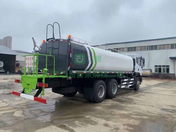 出售21年的東風(fēng)T5園林綠化工程灑水車(chē)