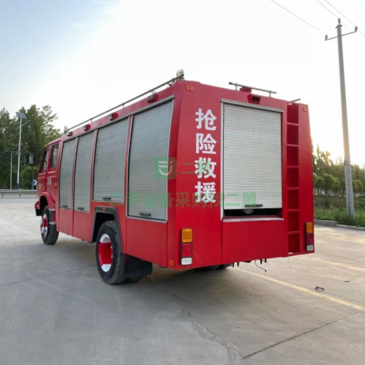 出售東風153退役消防車消防專用