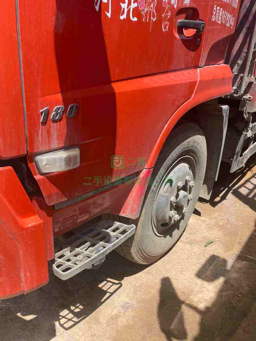 出售二手15年的東風天錦國四6米8高欄貨車