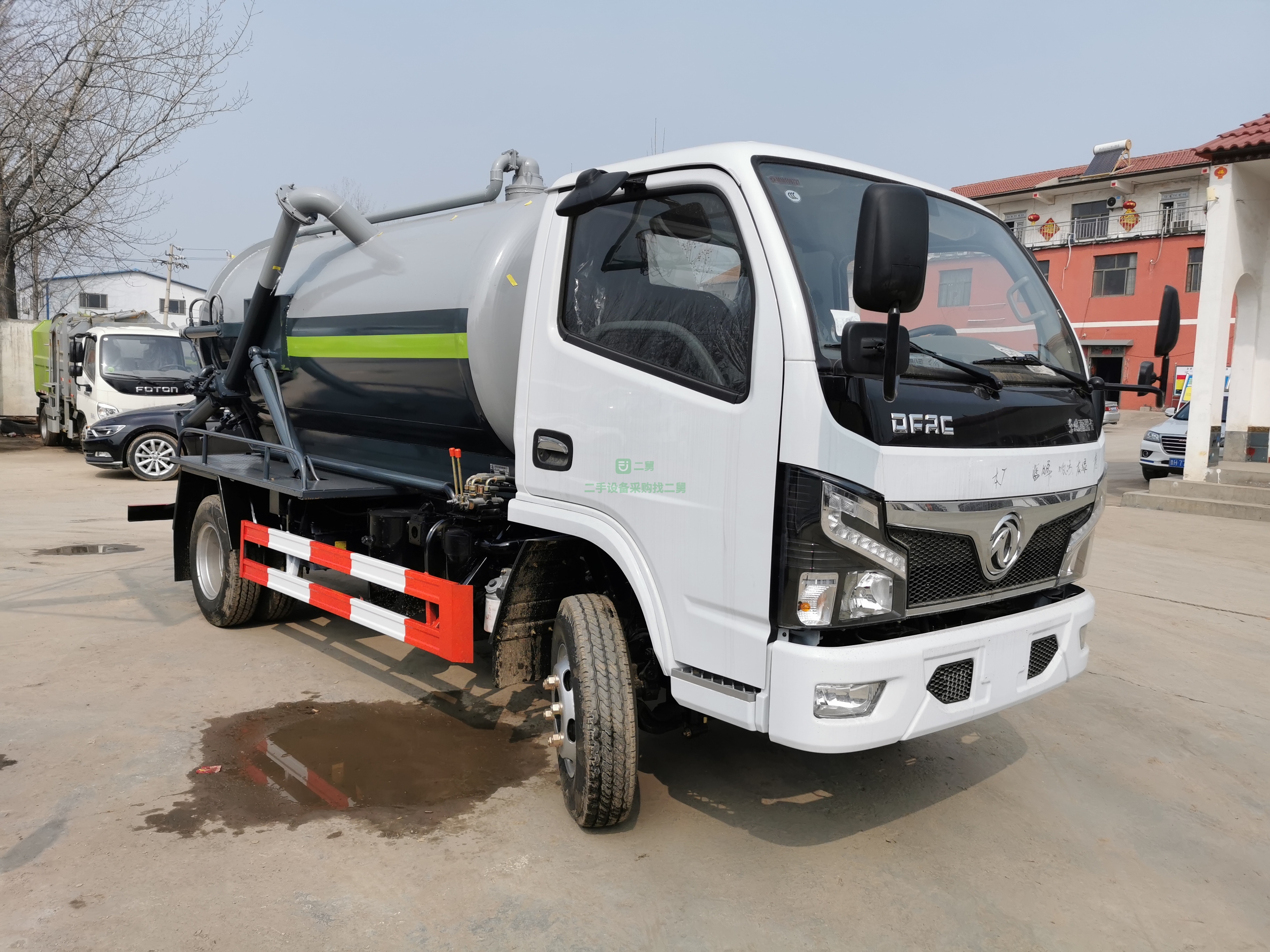 出售一臺5立方吸污車，價(jià)格合適