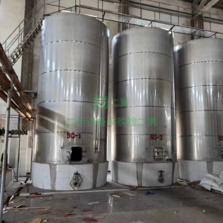 出售二手九成新的晶鴻不銹鋼儲罐攪拌罐