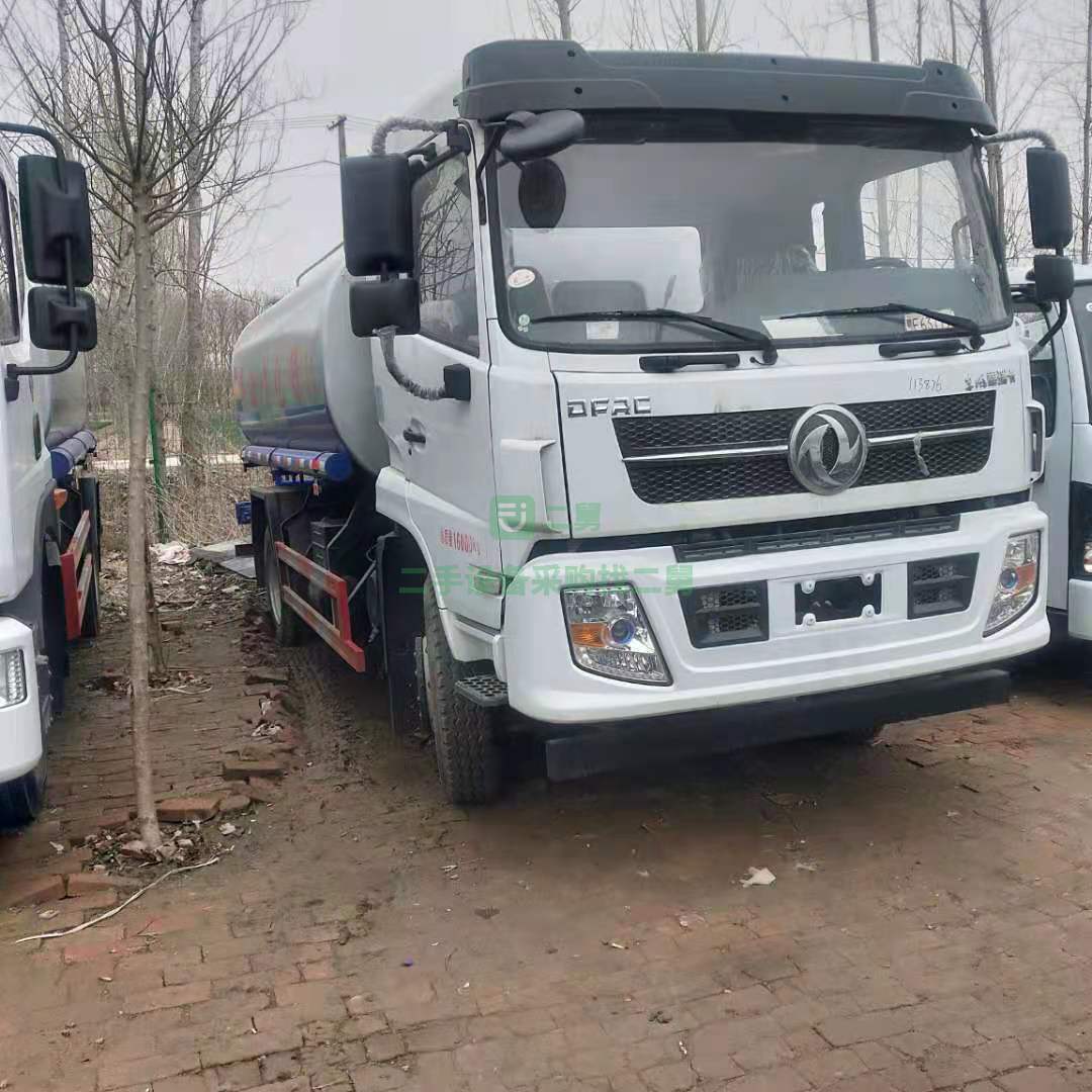 出售一臺(tái)國六東風(fēng)福瑞卡12方灑水車，云內(nèi)170馬力