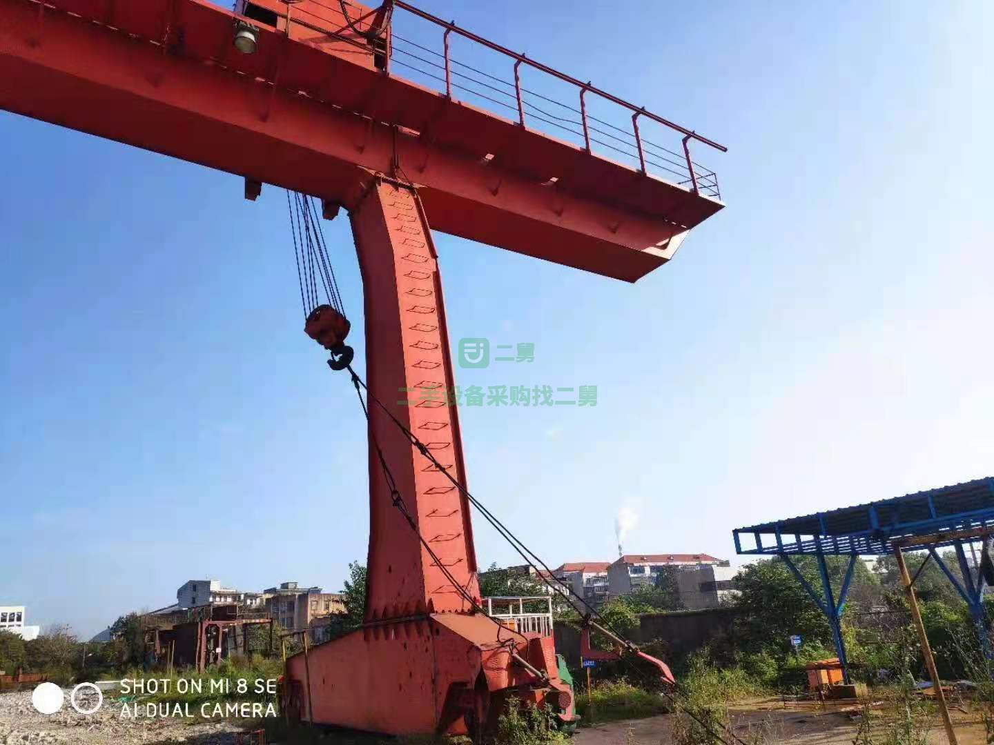 出售一臺32噸的二手龍門吊，跨度35米，外懸3米+9米，升高12米，大功率，手續全
