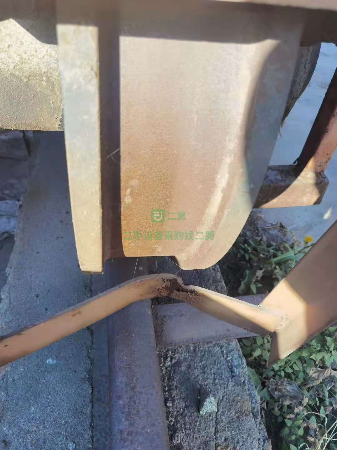出售一臺二手16噸龍門吊，跨度18米，各懸4.5米，現貨直發，資質全，價格合理