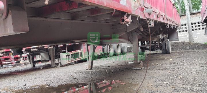 山東出售二手的19年的特價標箱側翻半掛車