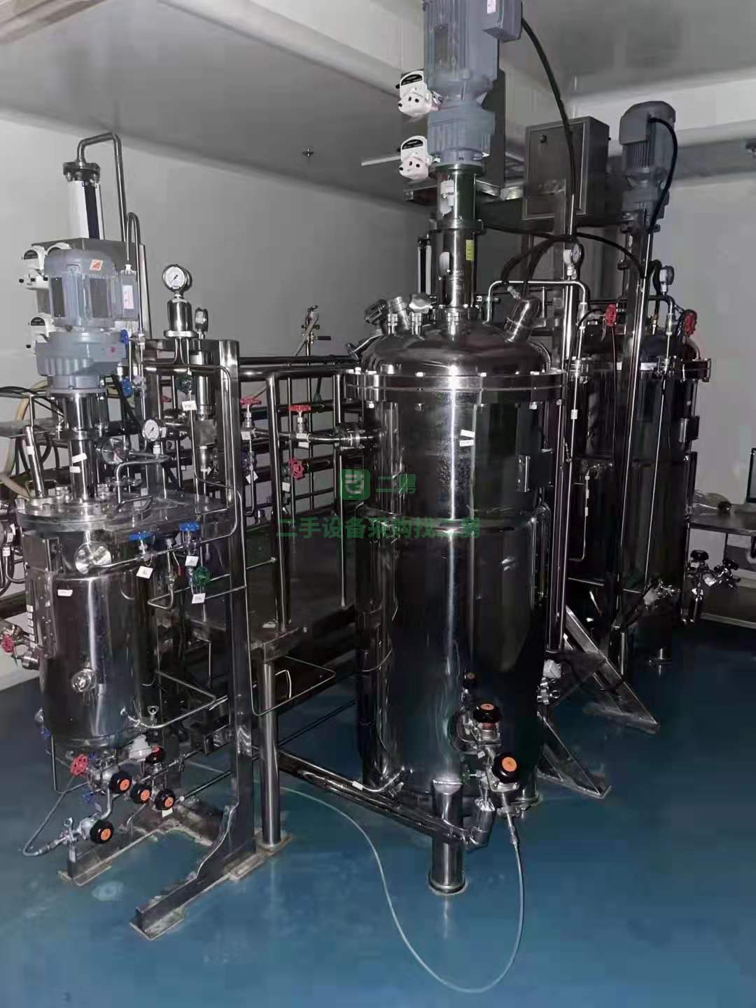 出售一臺30-300-300升鎮江東方發酵罐，帶控制系統