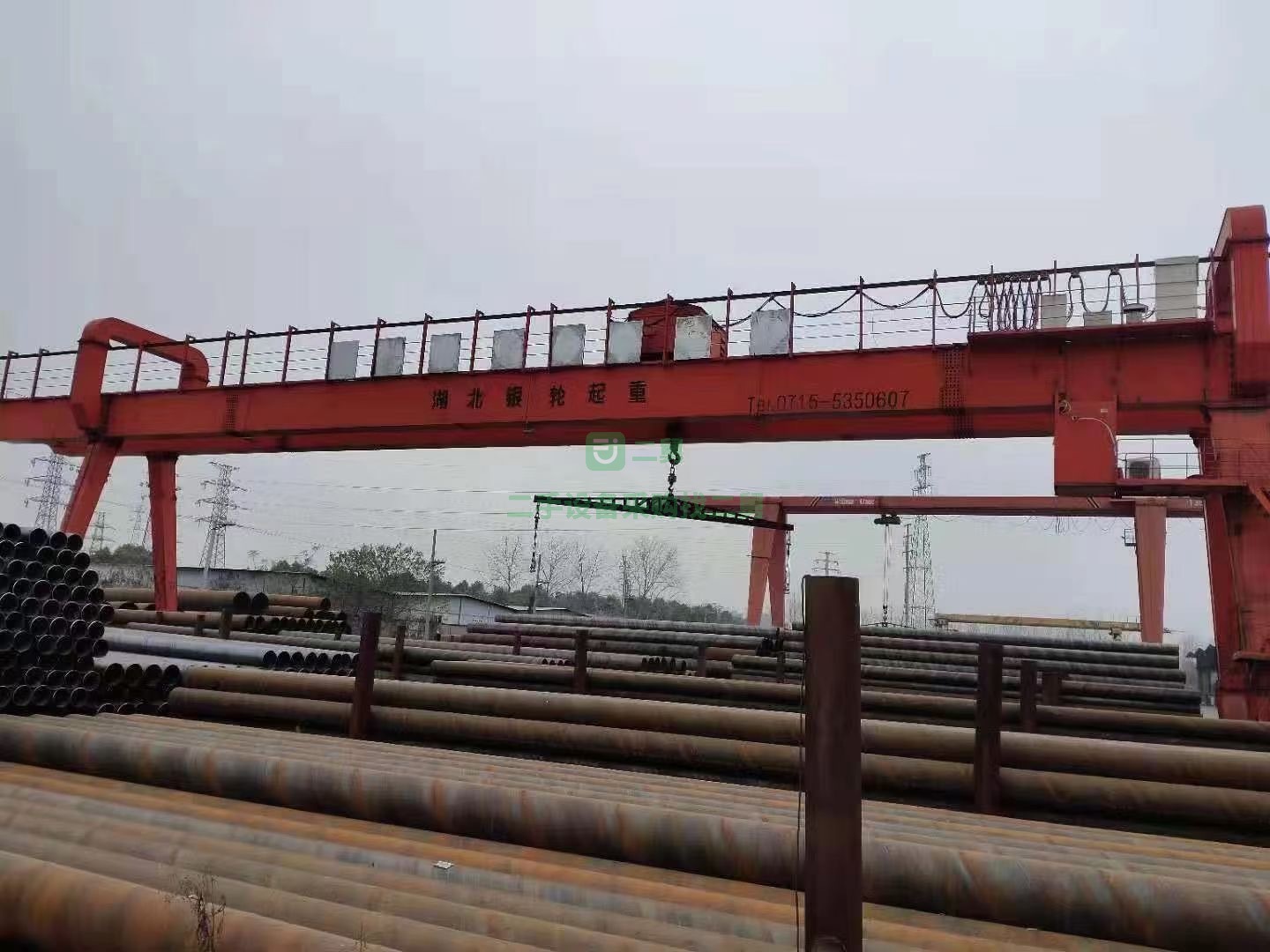 出售9成新20噸雙梁龍門行車，跨度40米，外懸各9米，升高9米，大功率，質量可靠