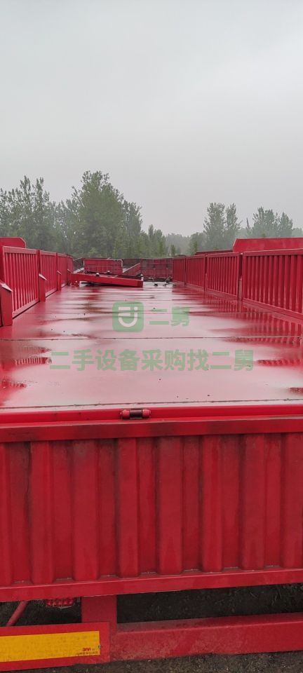 山東出售二手的11米庫存標箱側(cè)翻自卸車11米*2.55米*0.6米