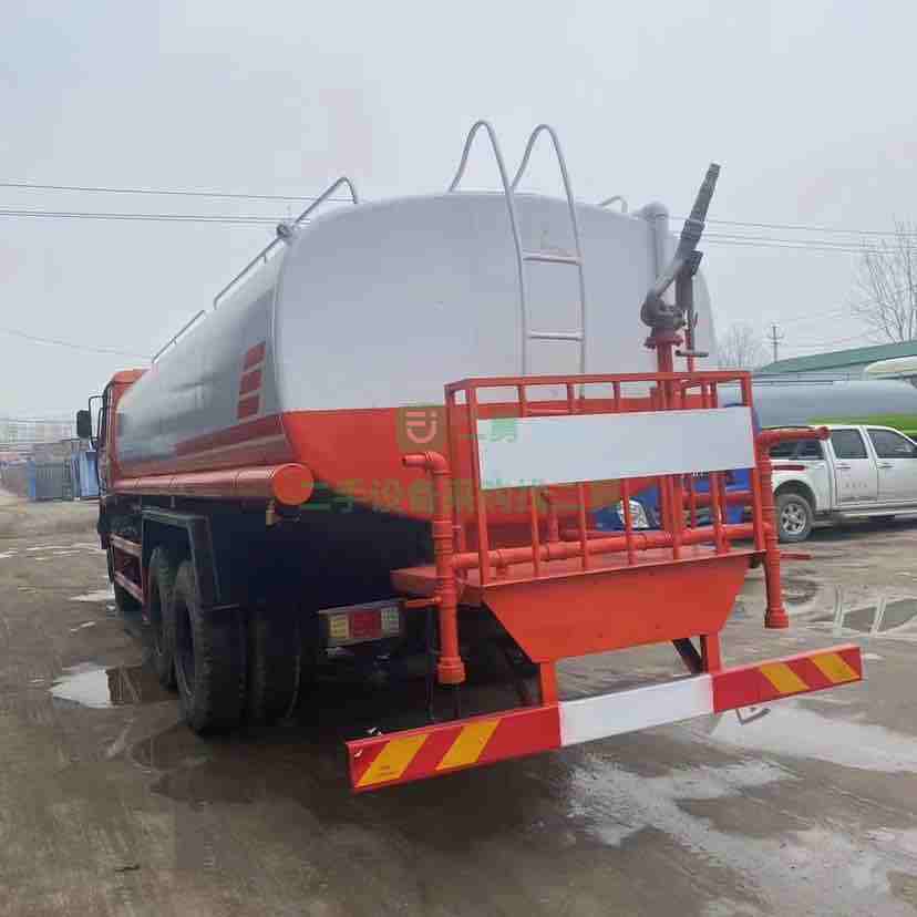 出售二手二十方重汽斯太爾后八輪灑水車