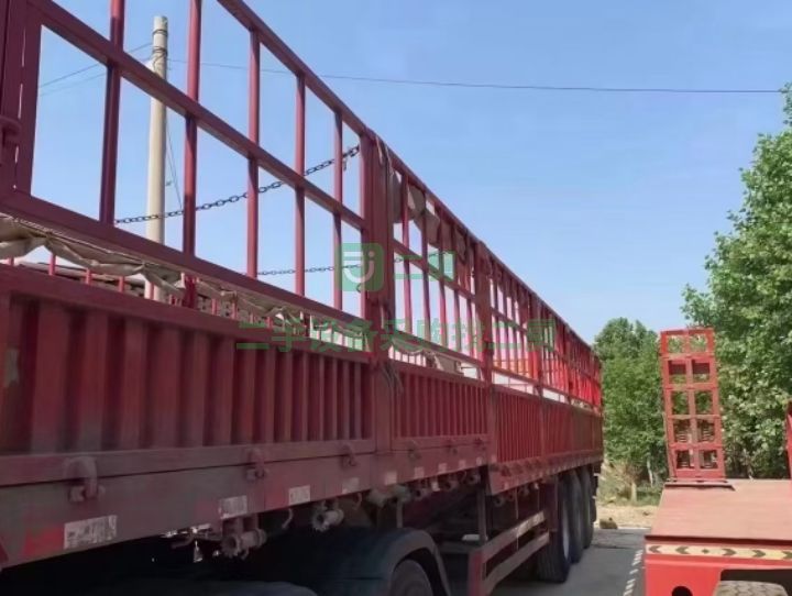 出售二手的九成新的河北鋼板13米高低板半掛車