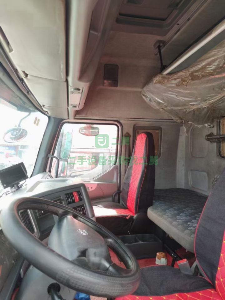 出售17年9月，乘龍M7-430馬力精品國五雙驅，WP12濰柴牽引車