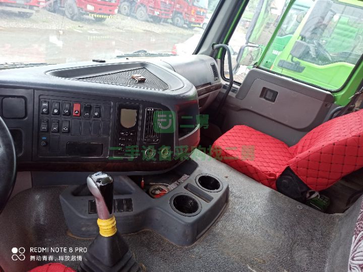 山東出售19年豪沃后八輪自卸車