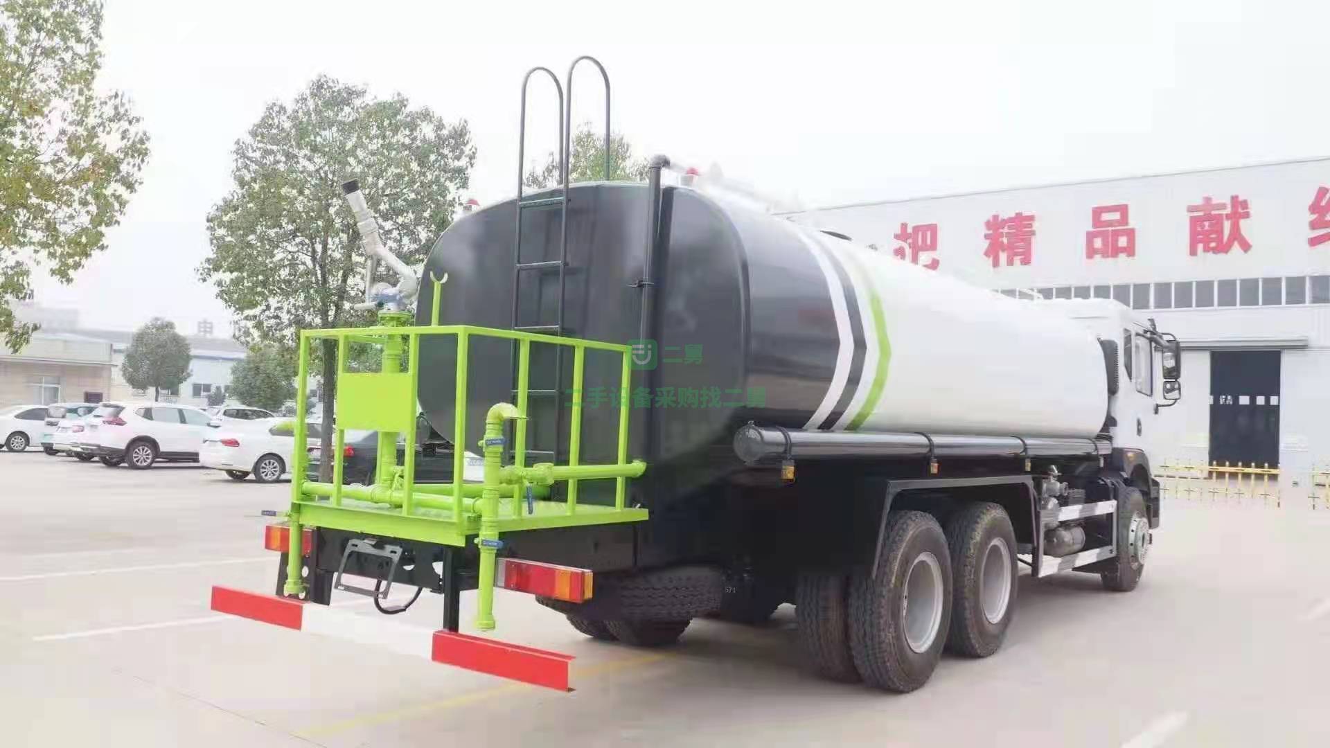 出售一臺東風天龍灑水車國六排放量