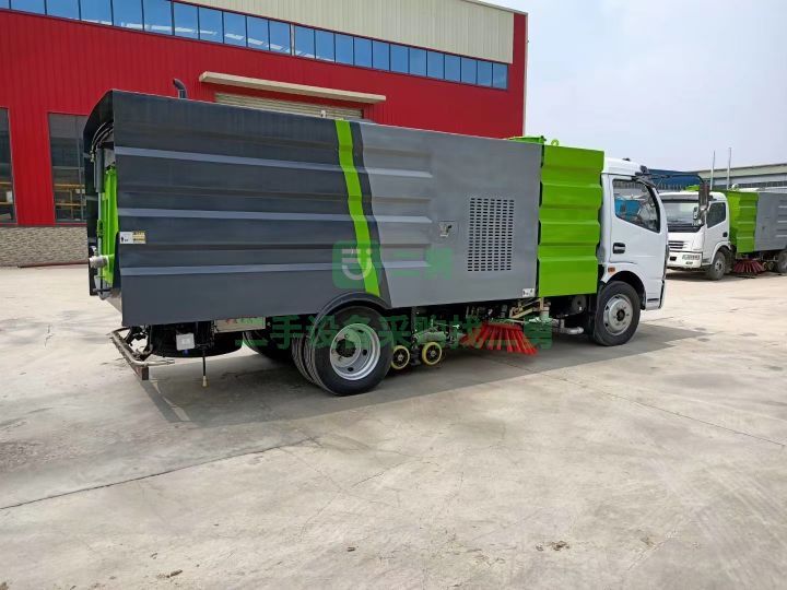 出售二手東風8方掃路車精品車況
