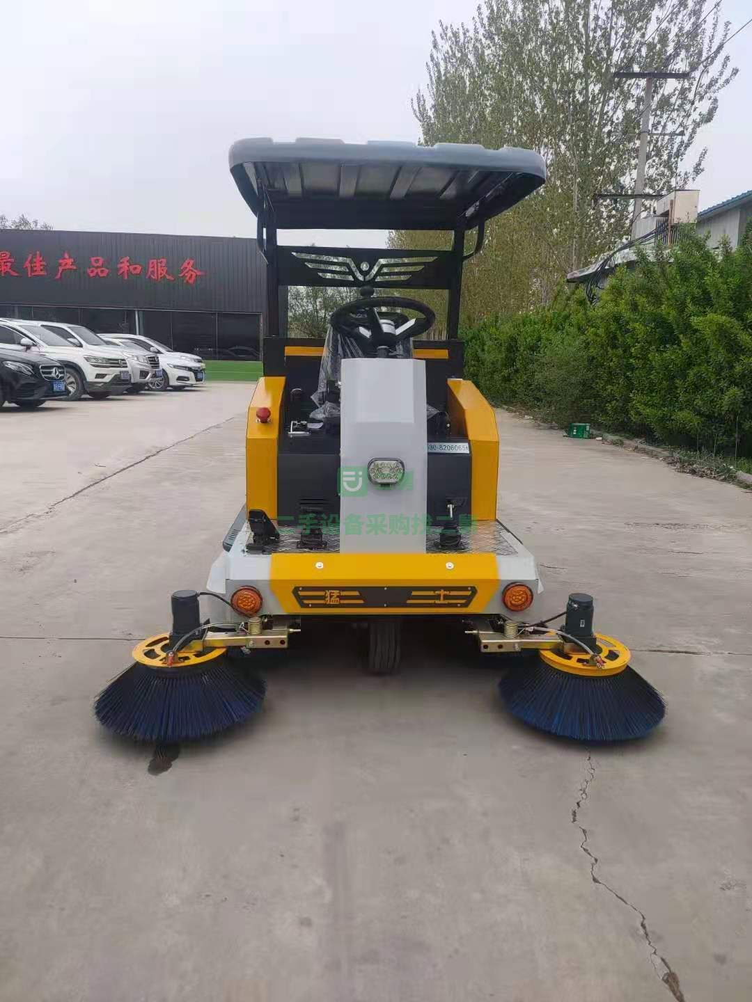 出售一臺電動掃路車價格便宜