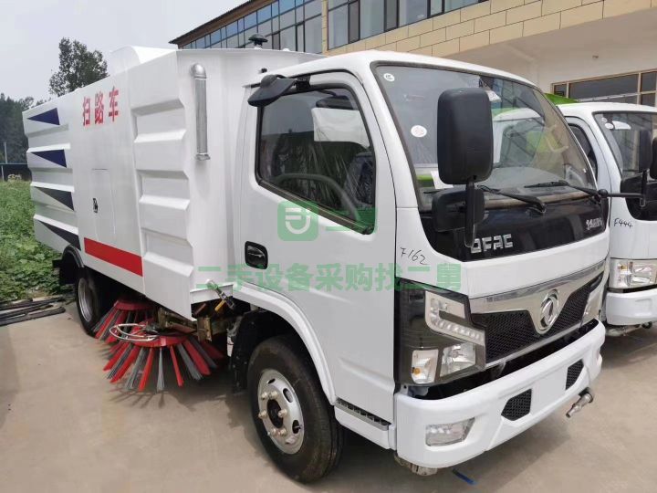 出售二手東風8方掃路車精品車況