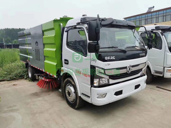 出售二手東風8方掃路車精品車況