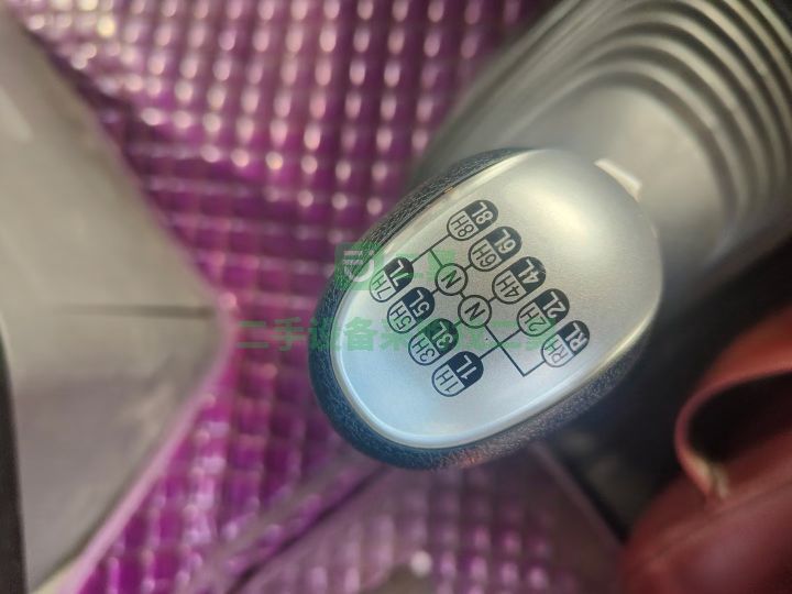 出售二手九成新的重汽汕德卡540馬力牽引車