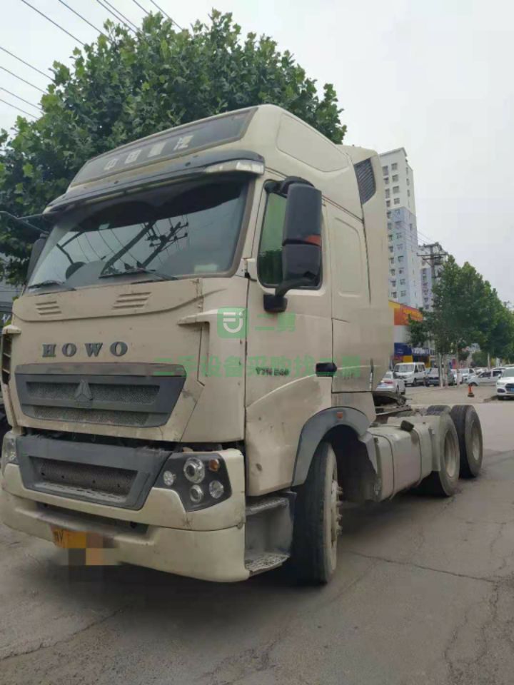 河南出售二手七成新的豪沃T7H540馬力牽引車(chē)