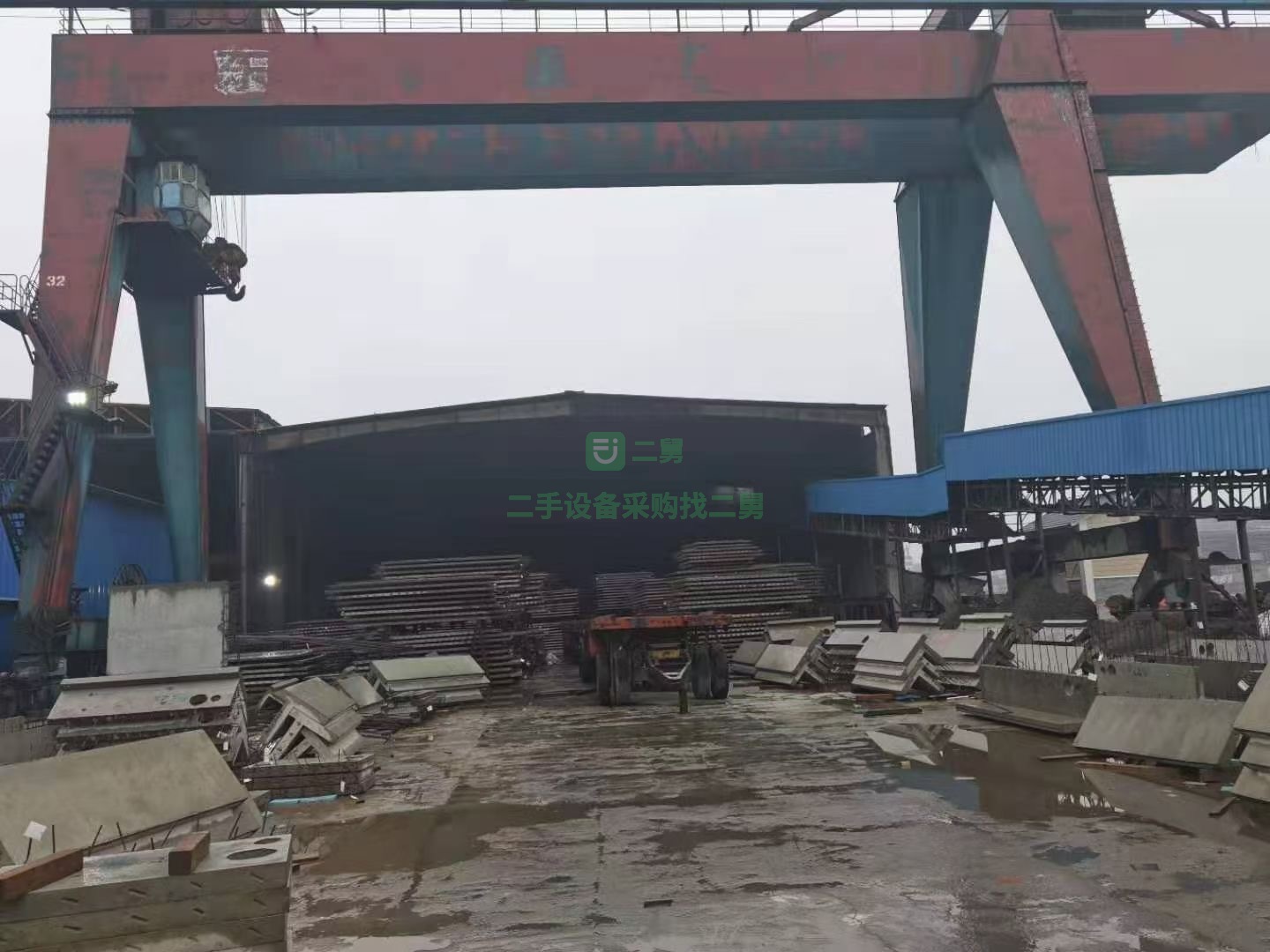 出售二手八成新的100噸龍門吊 ，跨度29米2