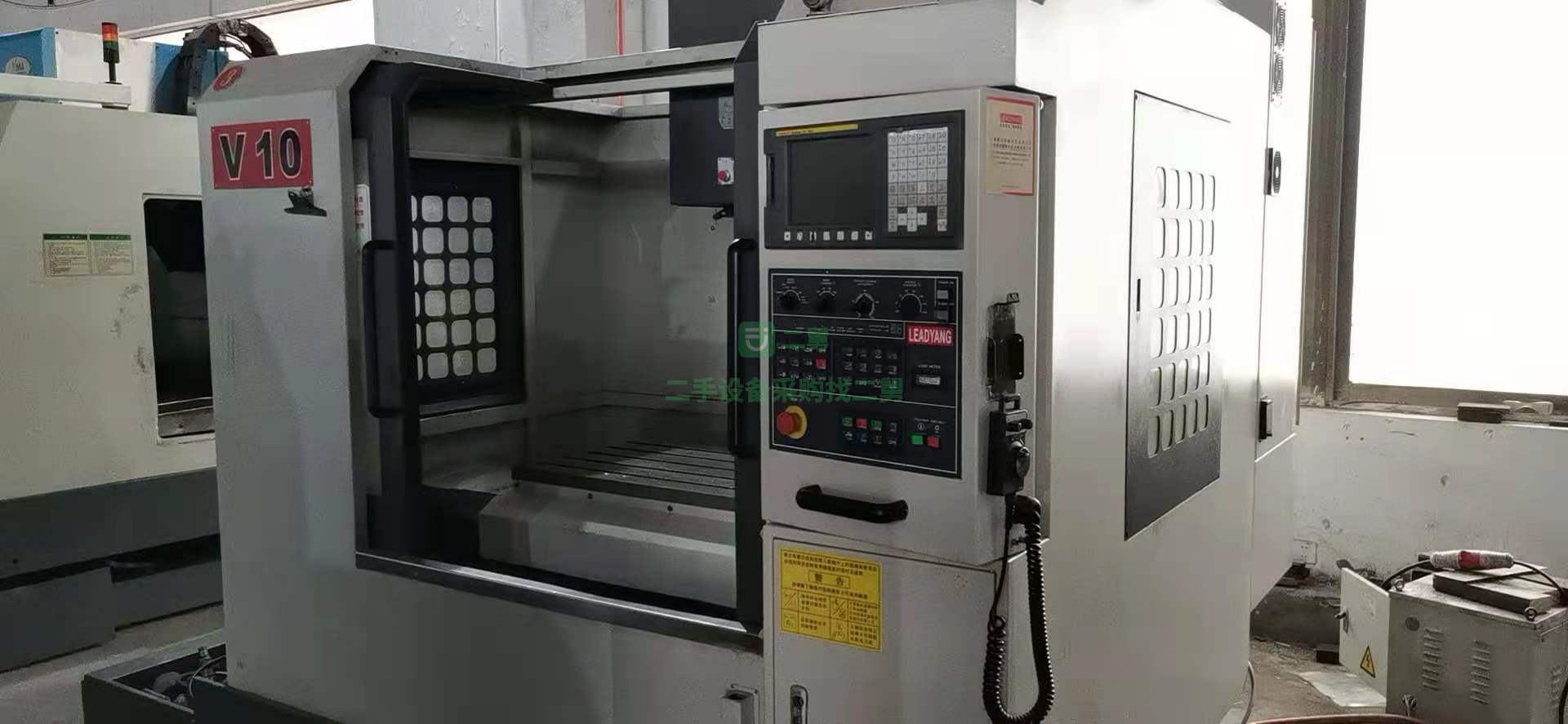 出售二手八成新的臺灣立揚1060數控銑床