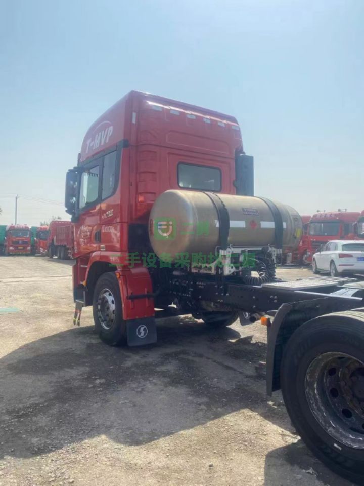 出售牽引車一年整德龍X3000.460雙驅天然氣車頭